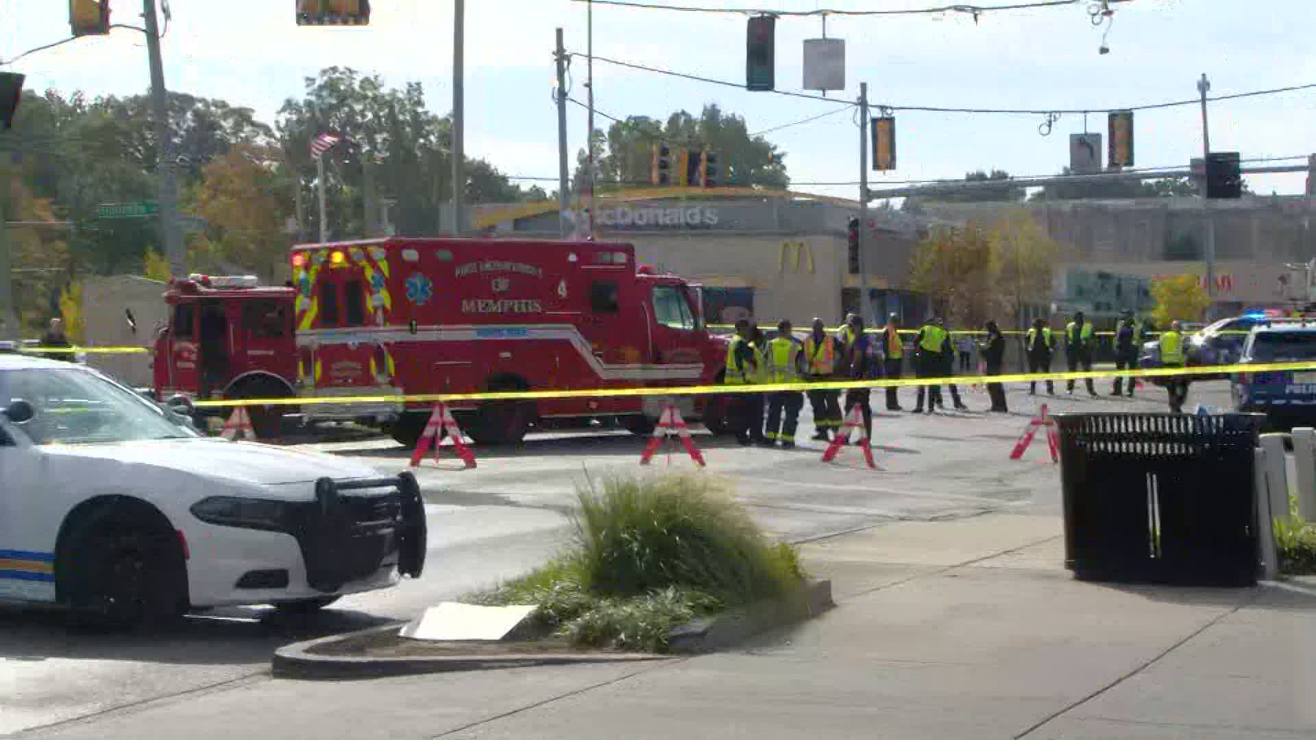 3 injured in East Memphis crash involving fire truck