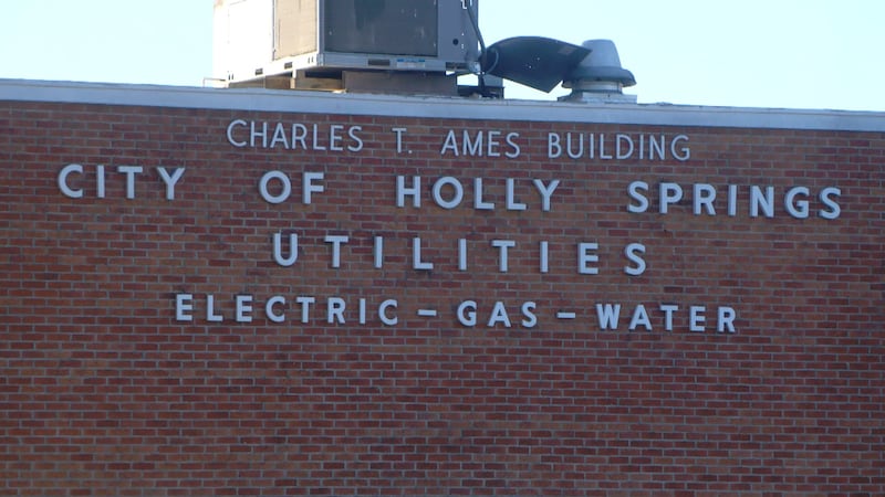 Holly Springs Utility customers share concerns following boil water notice