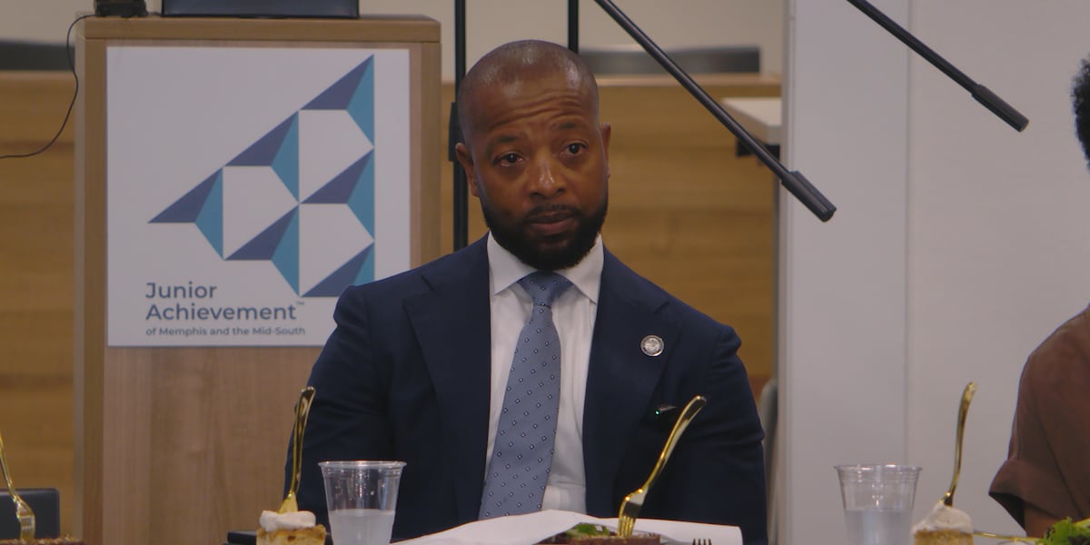 ‘Tough conversations:’ Mayor-elect says Shelby Co. needs to ‘course-correct’ previous admin. One week after securing victory in the Shelby County mayoral race, Mayor-elect Mickell Lowery officially announced his ‘One Shelby’ transition team Thursday morning.