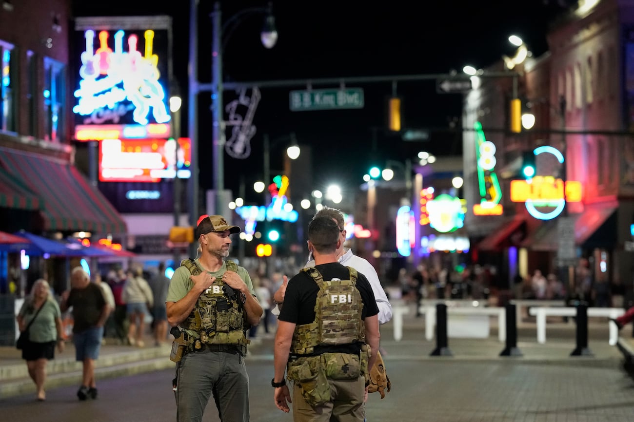 FBI seen patrolling Beale Street on first night of National Guard ...