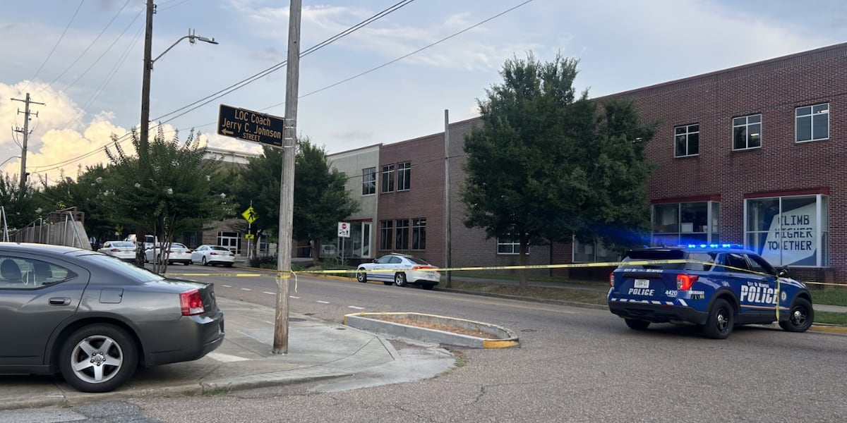 2 dead after shooting inside Memphis Rox Climbing Center