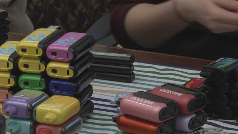 Incident at Gibbs High School leads to increasing concerns about students and teens vaping Incident at Gibbs High School leads to increasing concerns about students and teens vaping