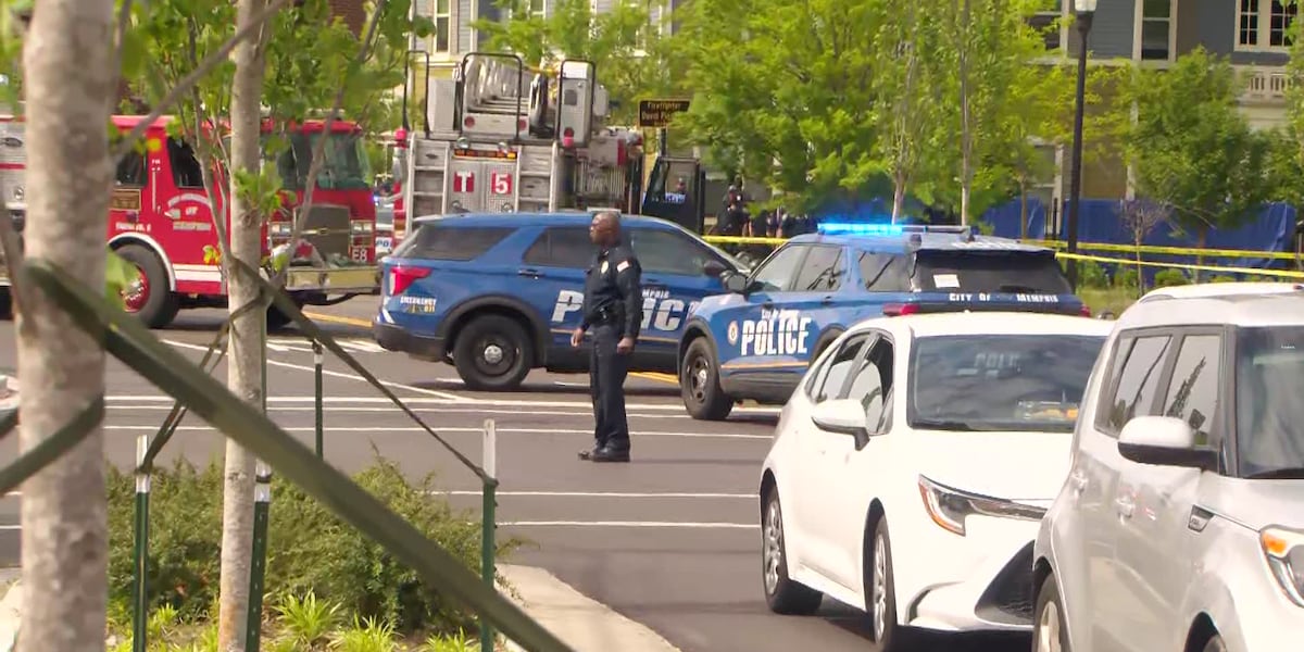 Large police presence builds near Booker T. Washington High School Large police presence builds near Booker T. Washington High School