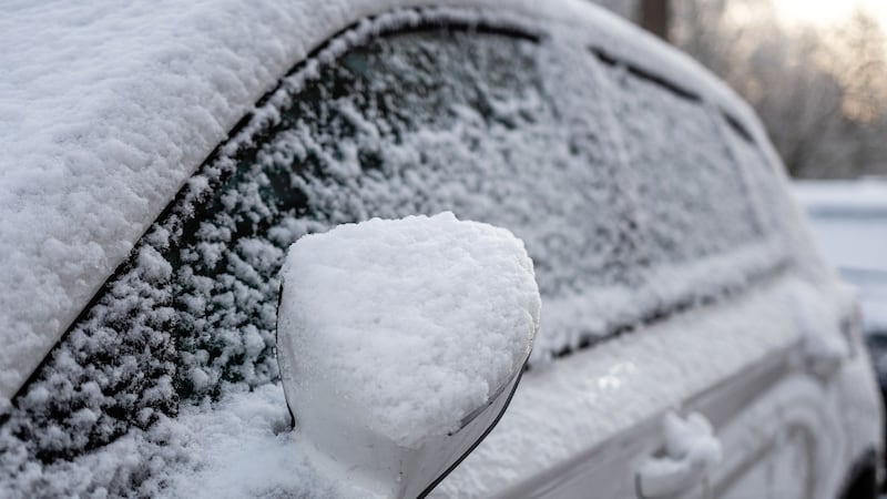 Tips on thawing frozen car doors and locks