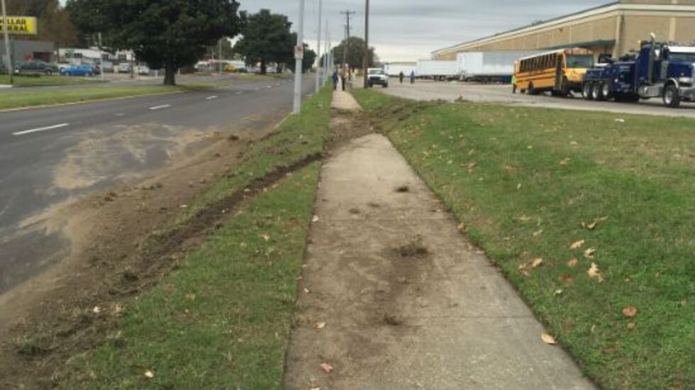 Skid marks that appear to show where the bus veered off course (Source: WMC Action News 5)