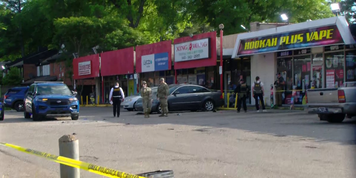 3 shot, 1 killed at smoke shop